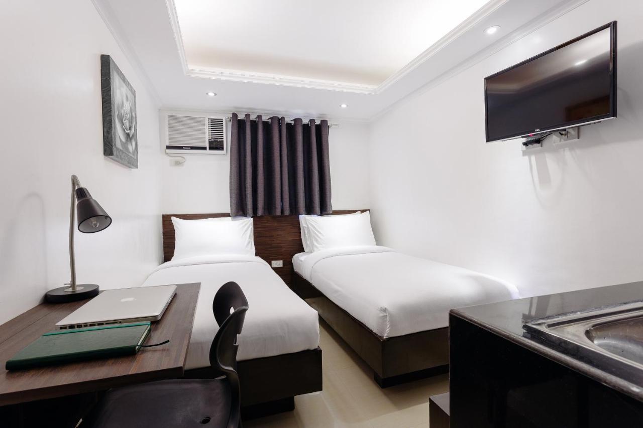 Nest Nano Suites Poblacion - Makati Makati City Exterior photo