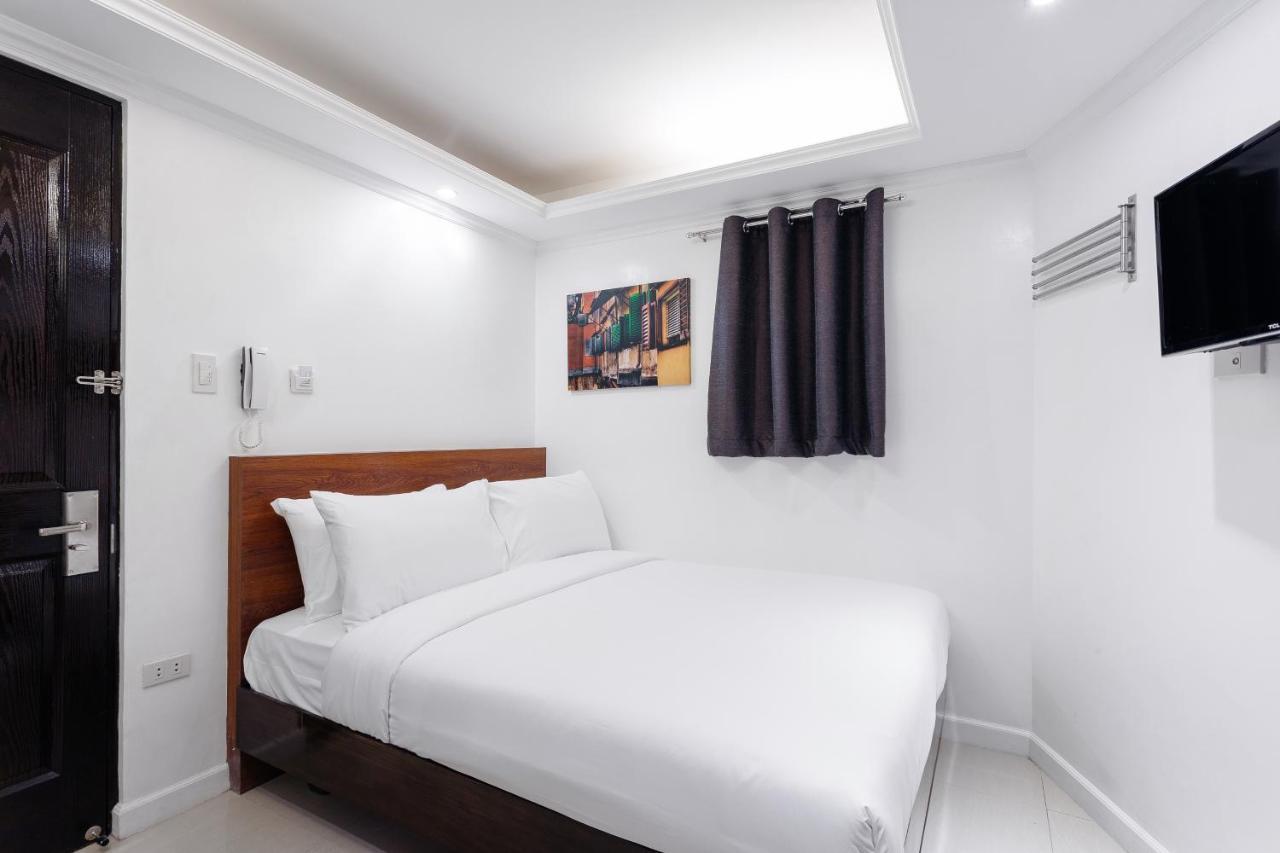 Nest Nano Suites Poblacion - Makati Makati City Exterior photo
