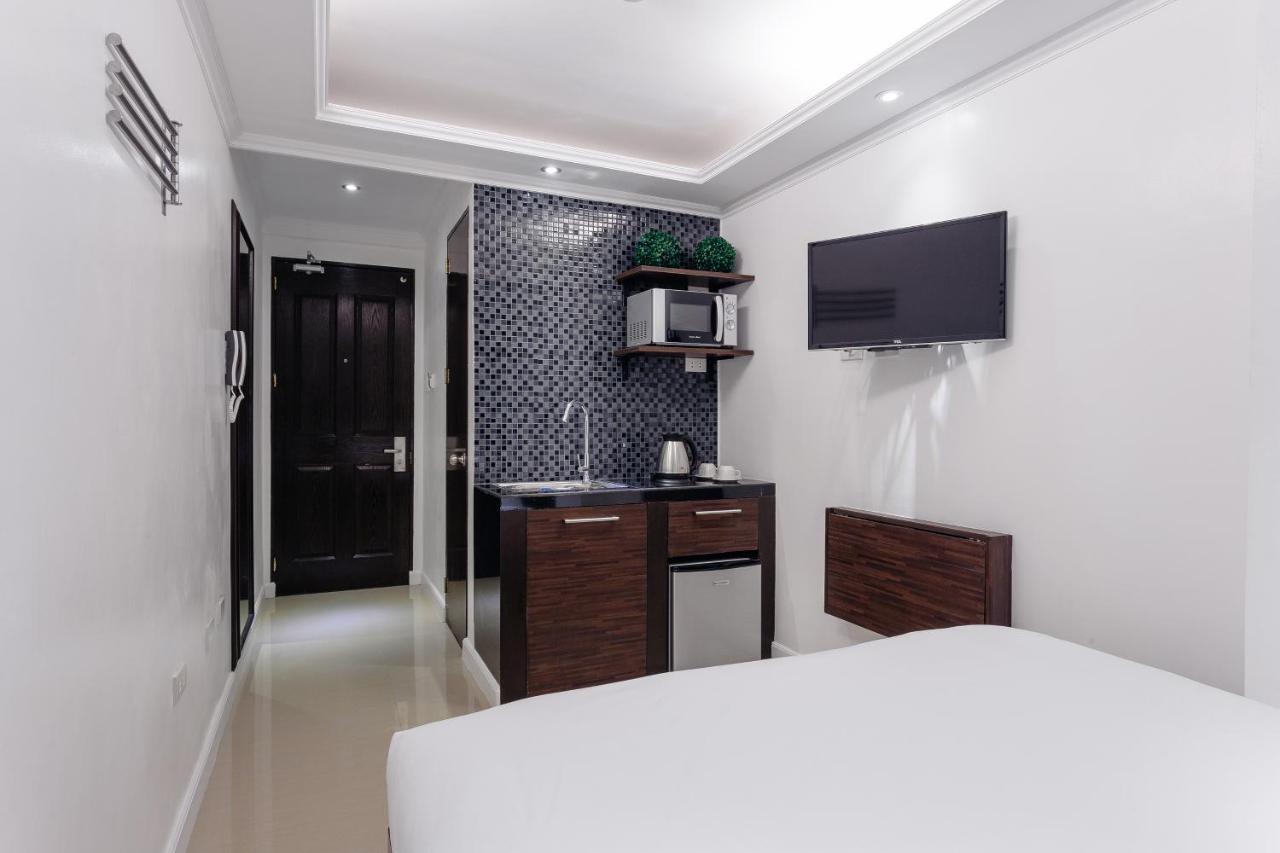 Nest Nano Suites Poblacion - Makati Makati City Exterior photo